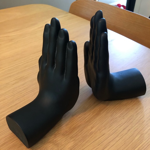 Luyesa Design matte black hand bookends. - Picture 5 of 5